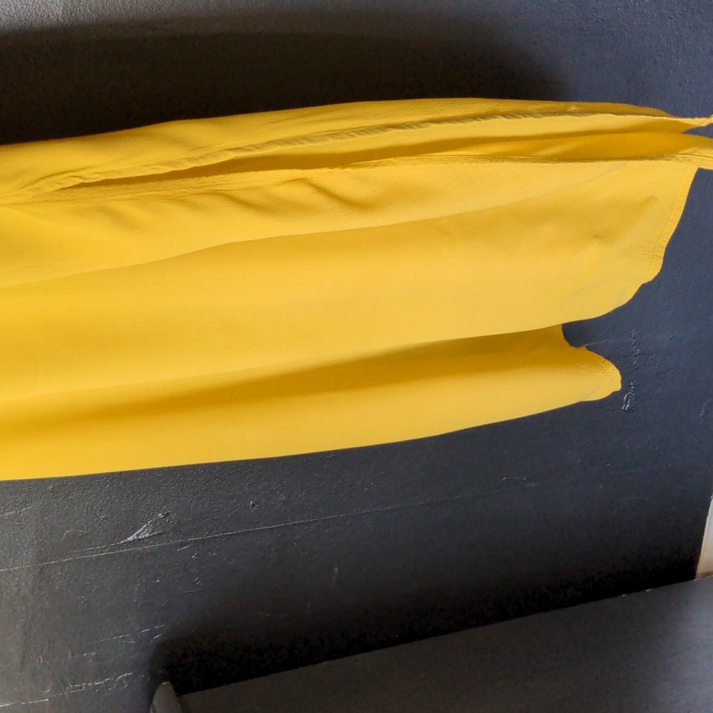 Yellow Top - Picture 7 of 7